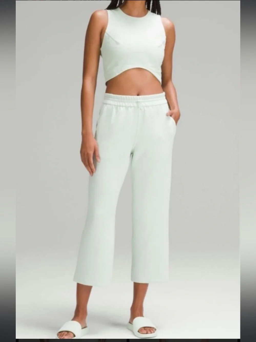 Lululemon  Athletica high rise straight leg crop softstream pant